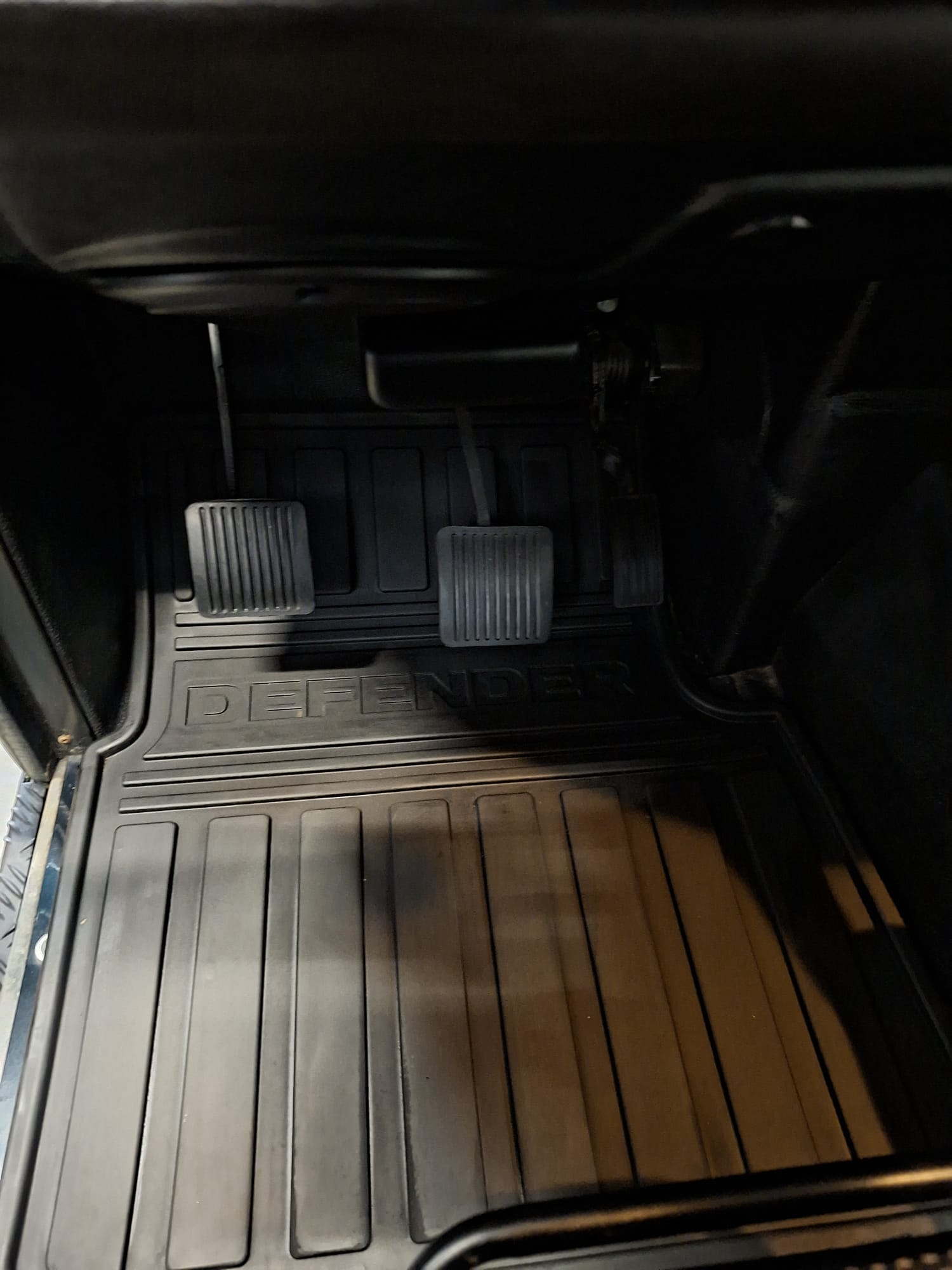 Land Rover Defender detailing resultaat door DE detailing Tielt