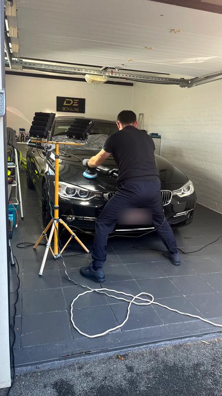 BMW 320d gedetaild door DE detailing Tielt (foto 2)